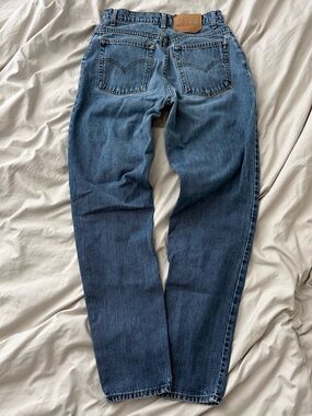 Levi’s 551 Vintage 90s USA Relaxed High Rise Faded Blue Jeans 28x32